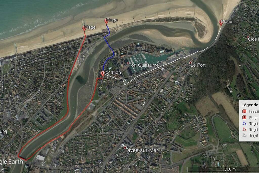 Trajet bleu par la passerelle pour accéder à la plage de cabourg.