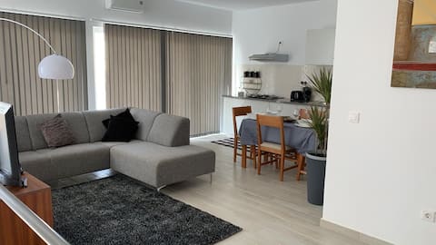 Beautiful Apartment Place and Holiday, Guaranteed