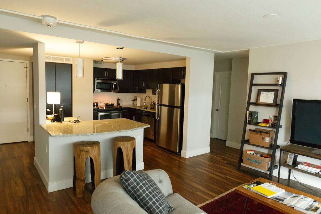 Updated shared living room and kitchen with high-speed internet