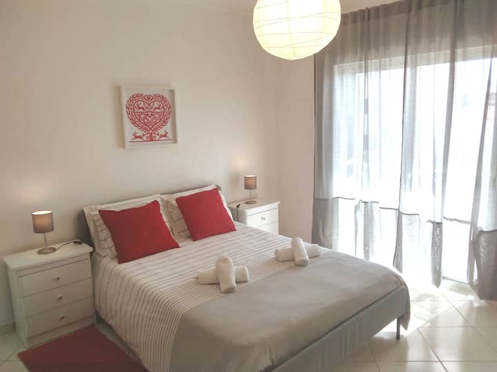 Spacious 1-bedroom Apartment With Barbecue 2f - Quarteira