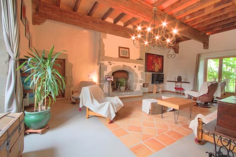 12th century family farmhouse on Canal du Midi, spa