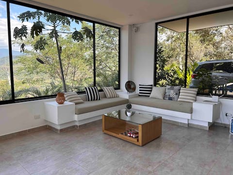 Popular Airbnb listing: Private house with pool, Shakti in Apulo