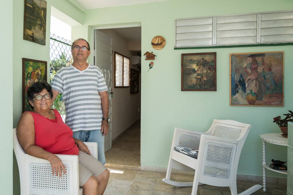 Elia y Armando te invitan a hospedarte en Quinta Santa Fé.