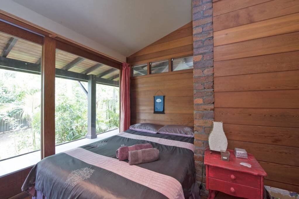 Garden View bedroom.