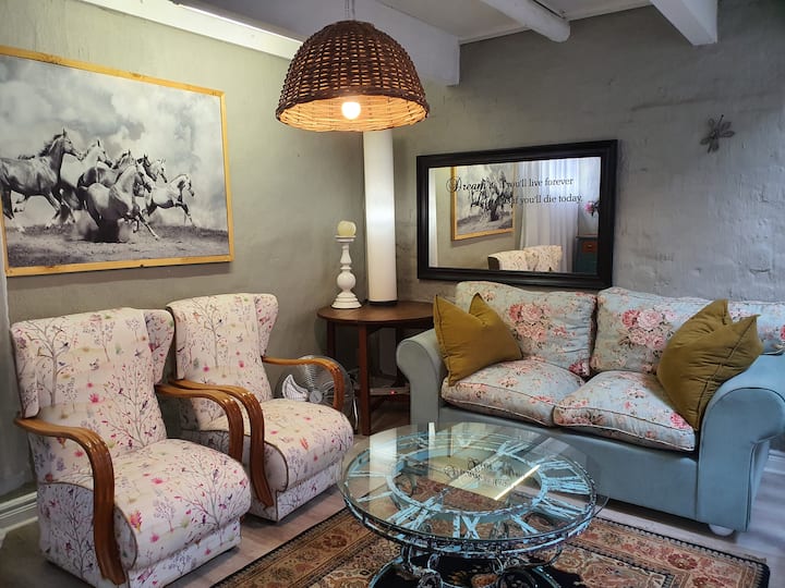 Juba Family apartment in Waterkloof ridge Serviced apartments for