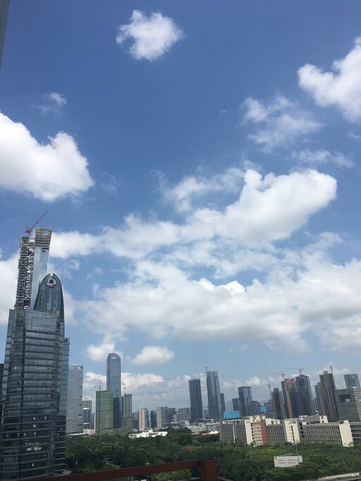 阳台白天风景