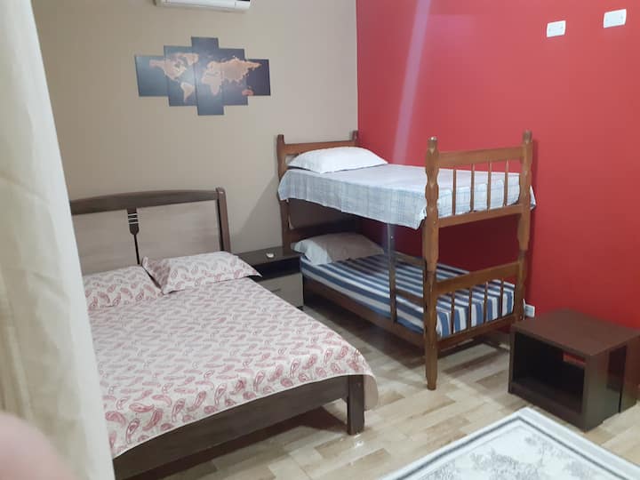 غرفة جناح 1 مع 5 أماكن إقامة 