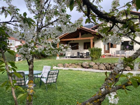 Exceptional. El Olivo apartment in Potes