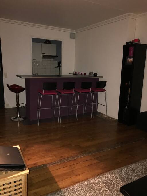 Espace dînatoire avec cuisine