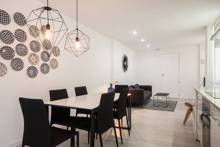Valencia Luxury – Boutique Center Deluxe gallery image 2