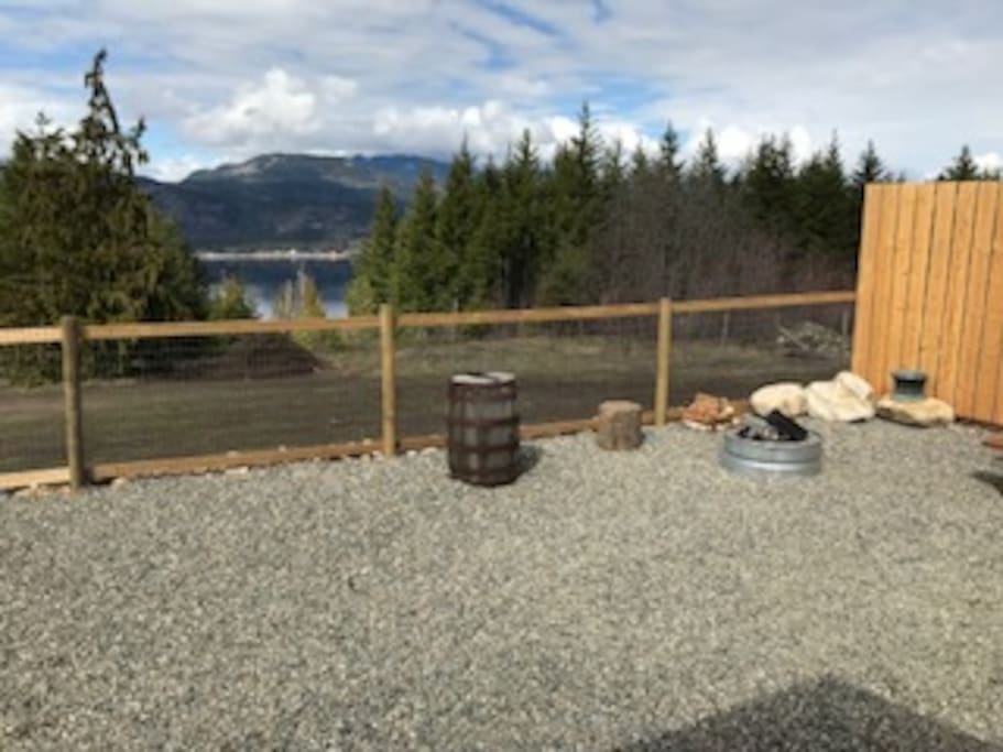 Lake view, fire pit and sitting area