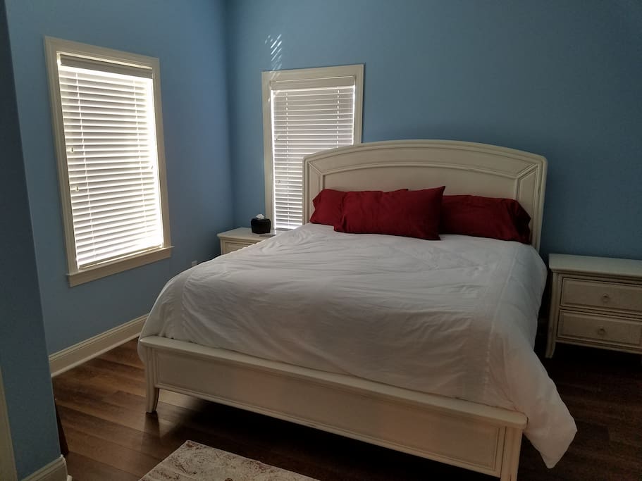 King size bed