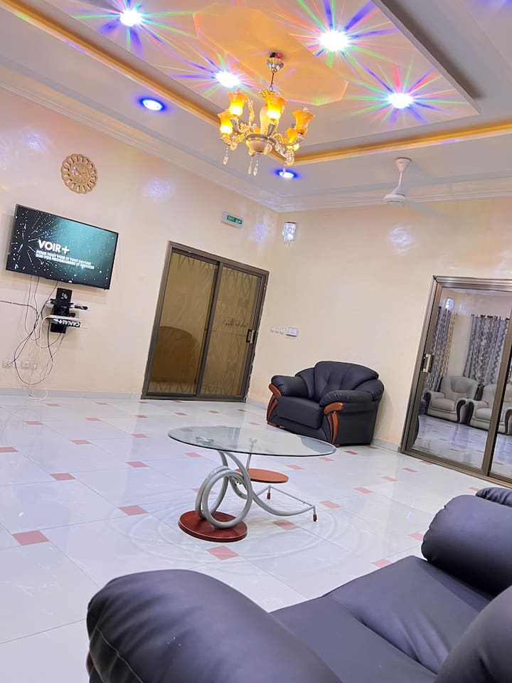 Une Superbe Villa éQuipée & Moderne à Louer - Niamey