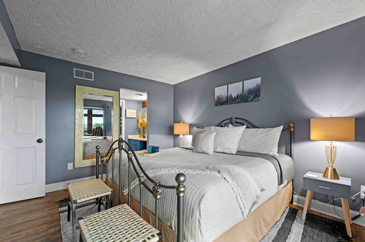 Втори супер луксозен апартамент със самостоятелна баня 