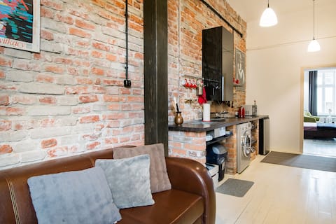 Successful Airbnb property: Cool Apartment in Bohemian Former Jewish Quarter in Stare Miasto