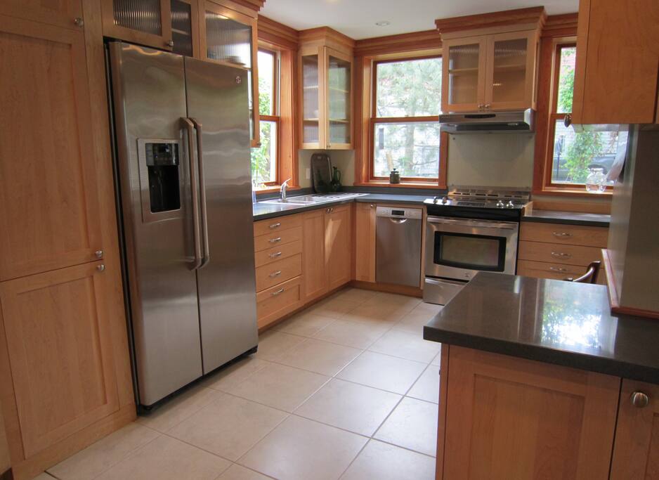 Fully equipped sunny, bright, kitchen