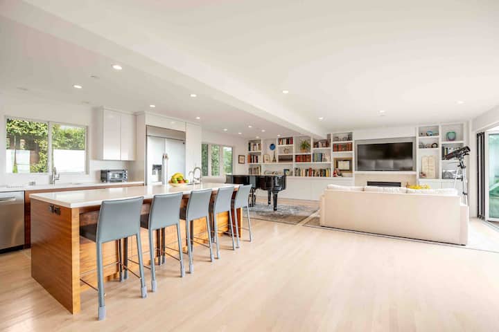 Bay Views Contemporary in Mill Valley
