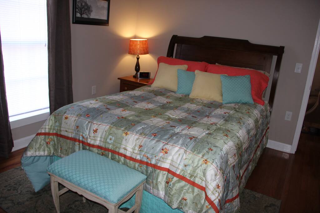 This I have labeled the "Fun" Bedroom, colors make you think of the beach......
