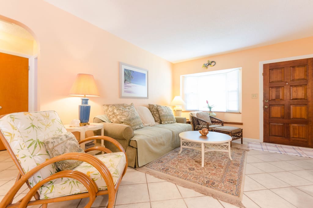 Sunny west-facing Living Room