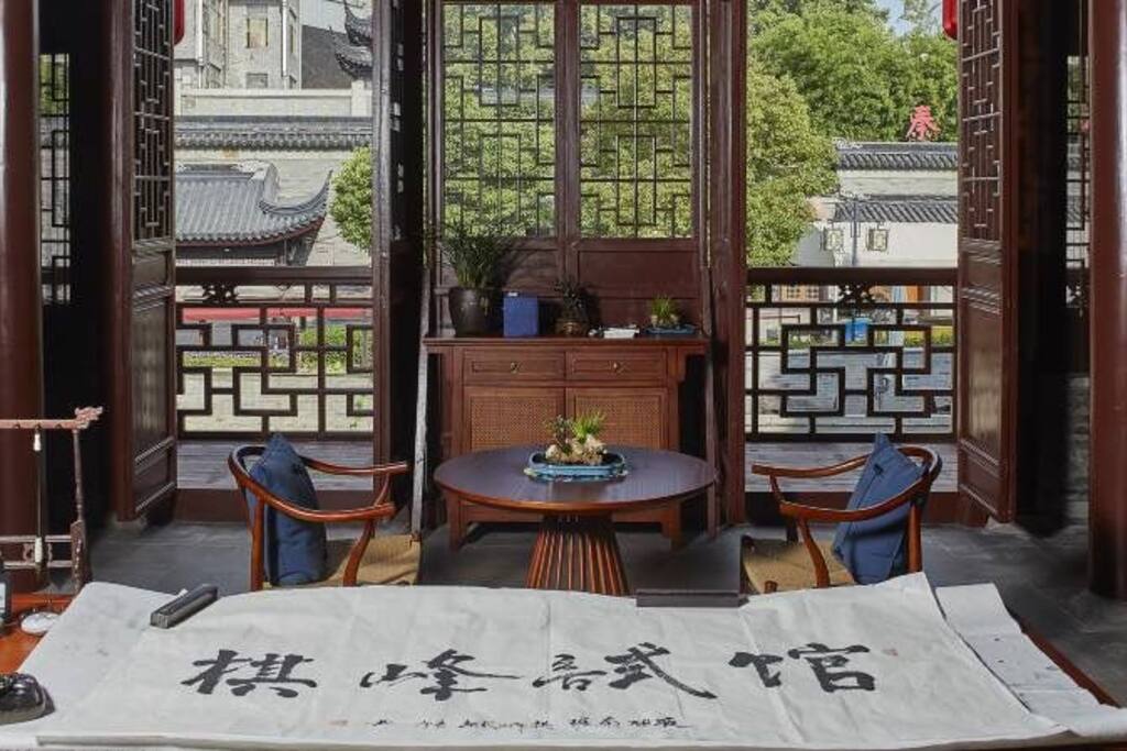 酒店公共区域可以尽情挥毫泼墨,展露身手哦