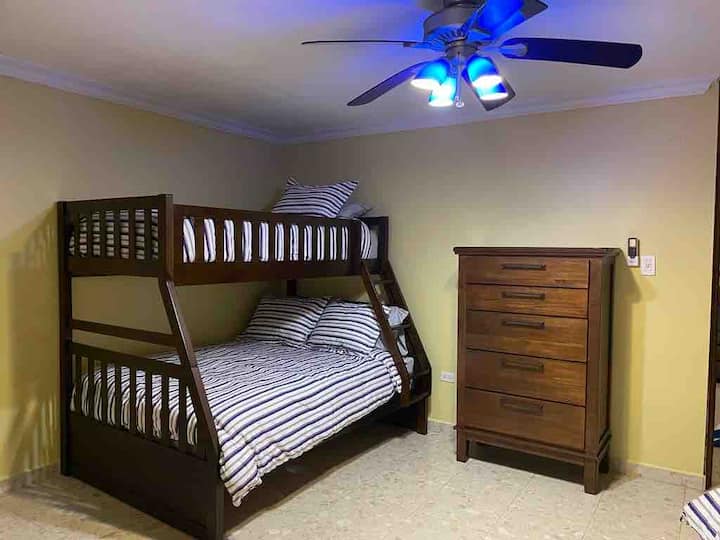 غرفة النوم 1