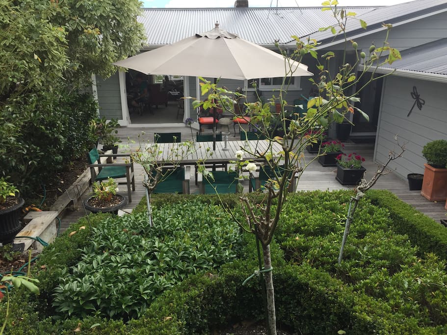 Garden & outside living