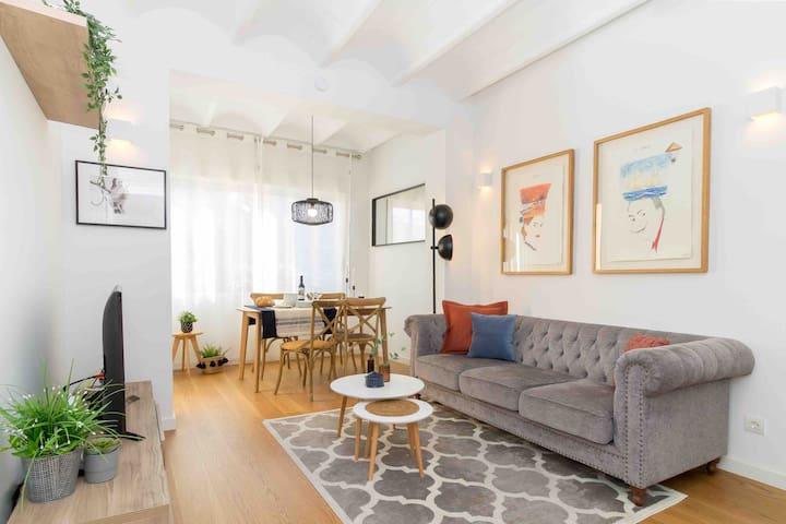 Bright, stylish, quiet, Paseo de Gracia, AC