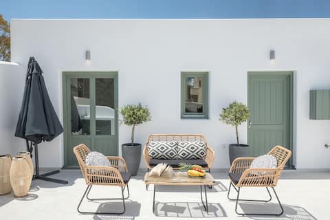 Elia mini suite B 3' walk from the beach