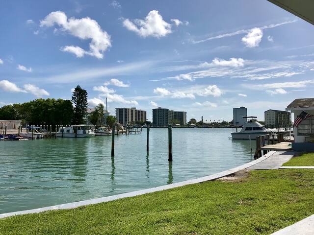 Waterfront Studio on Clearwater Beach!