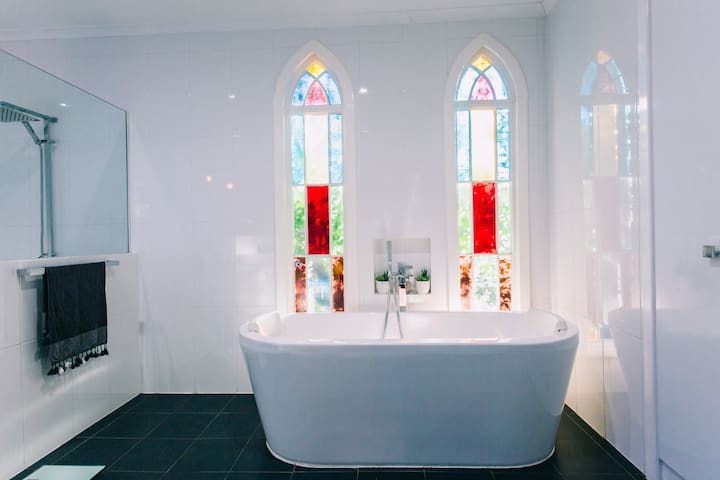 BELLINGEN CONVERTED CHURCH (Pet Friendly) gallery image 2