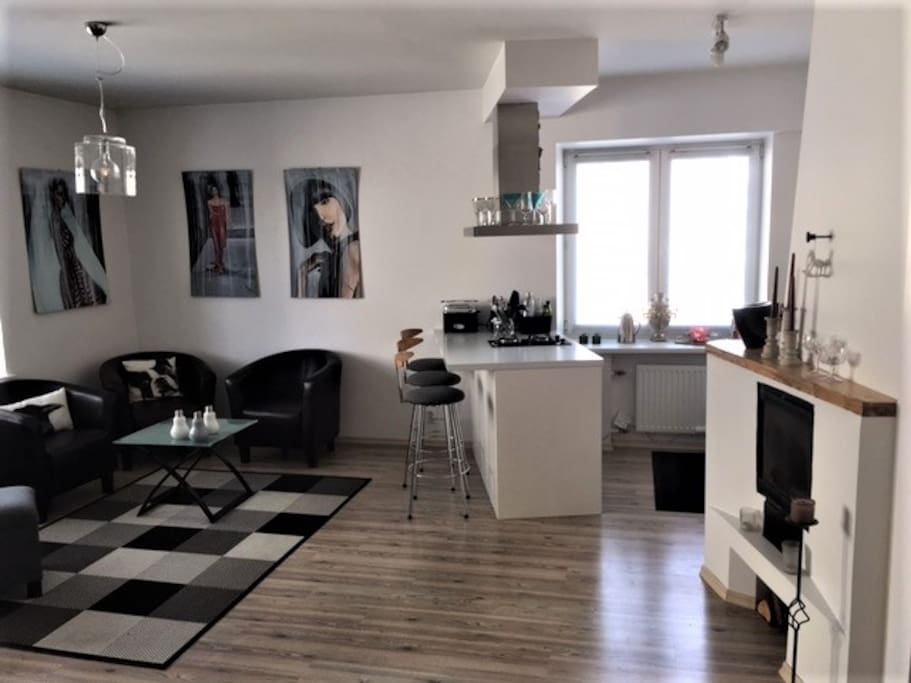 Living room/kitchen