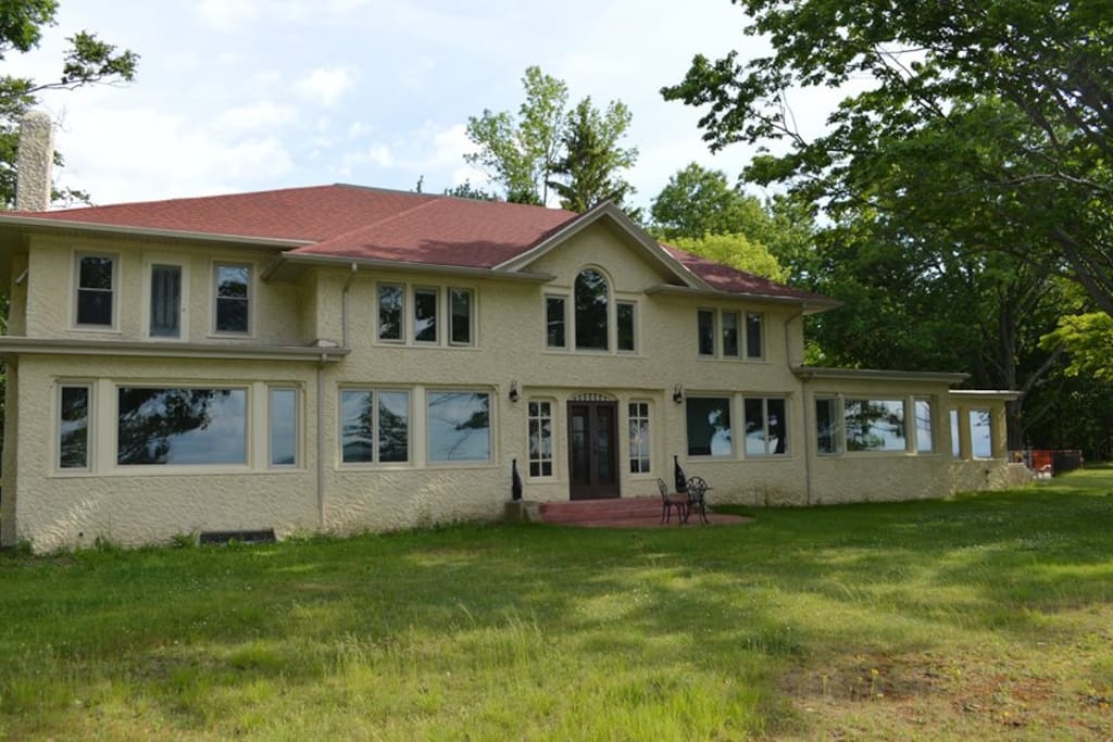 Historic House on Lake Erie Houses for Rent in Derby, New York