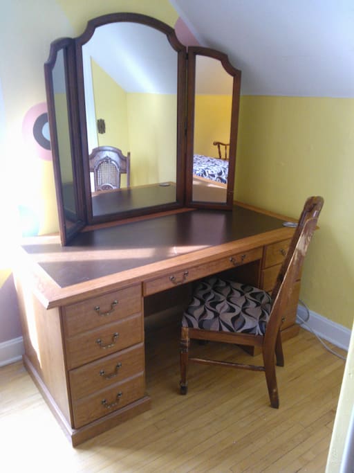 Large workspace
