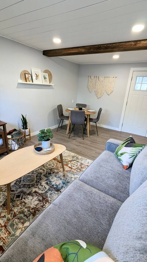 Poco Family Suite w Hot Tub - Sleeps 6 & Spacious