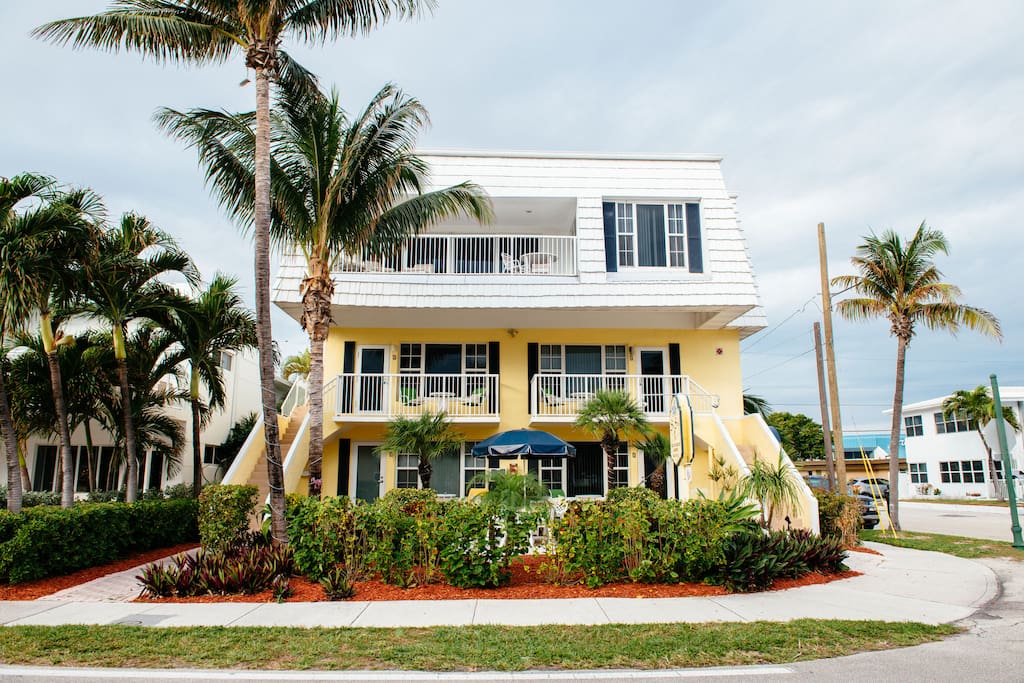 Sea Spray Inn - Garden-side
