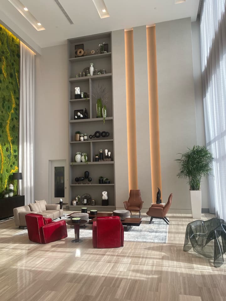 Fantastic Two Bedroom In The Doral Best Location - Doral, FL