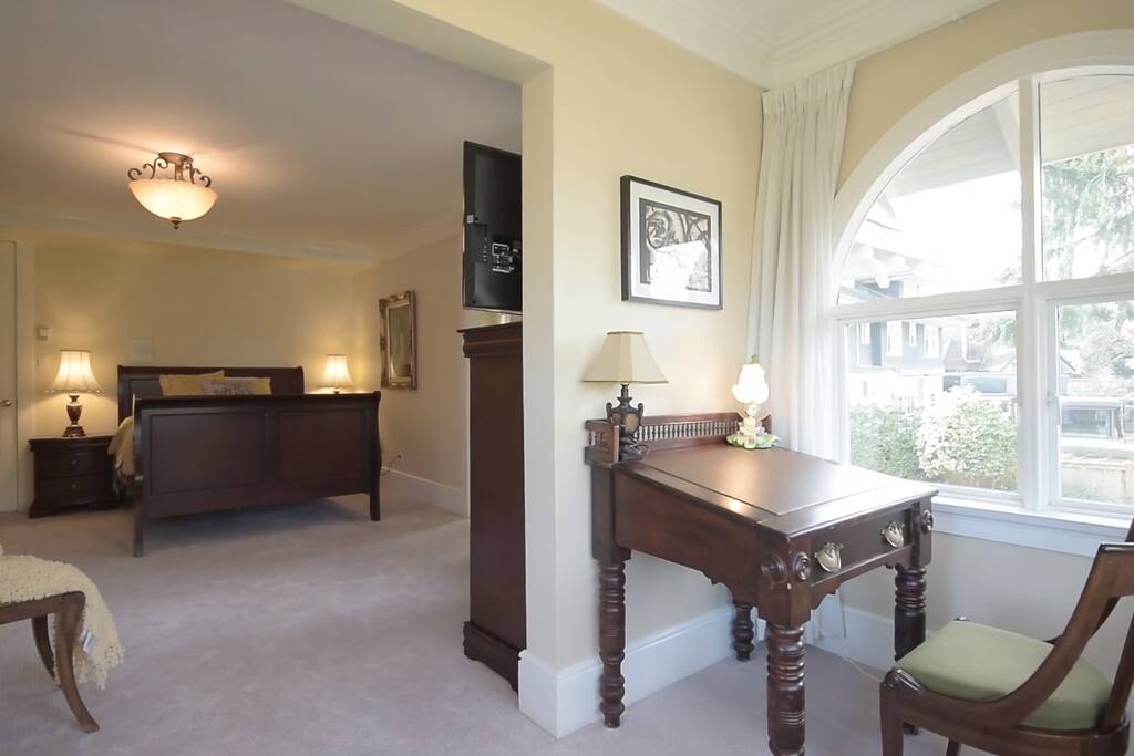 Our Charles Dickings private room :)