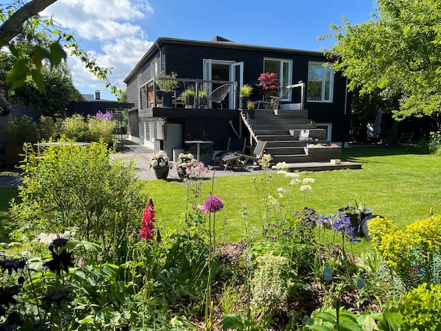 Villa tæt på centrum til 8 personer