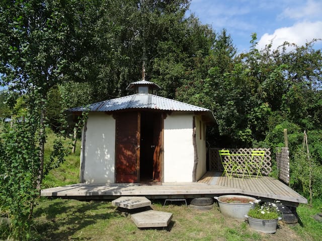 The Gleaner's Hut