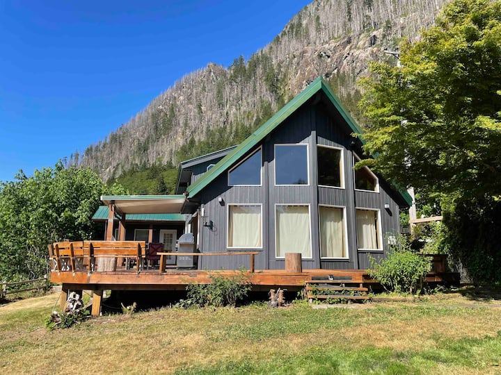 Tahsis Vacation Rentals & Homes British Columbia, Canada Airbnb