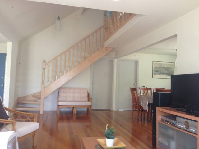 Beautiful Spacious and Light Filled gallery image 2