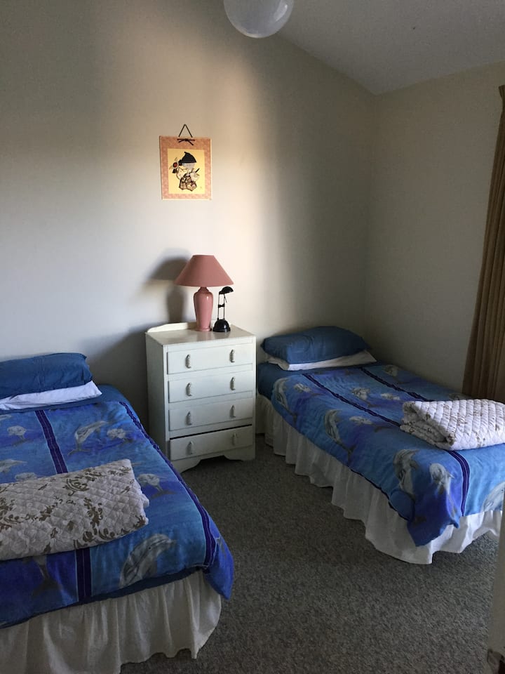 Საძინებელი 2 (2 საწოლით)