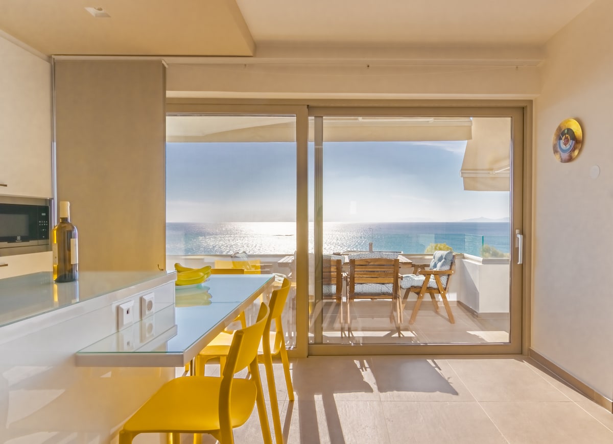 Aqua Vista Vari Coastal Apartment — Apartament — închiriere de vacanță în Vari, Greece, Atena, Grecia — fotografia 3 a proprietății | Aqua Vista Rentals