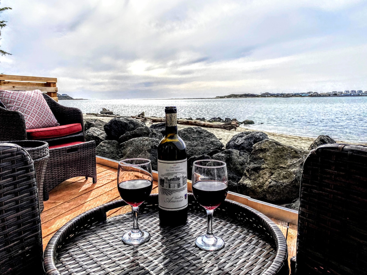 New! Oceanfront Alsea Bay Cottage with Hot Tub Houses for Rent in