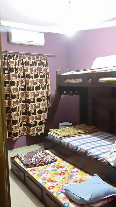 2nd bed room has 3 beds