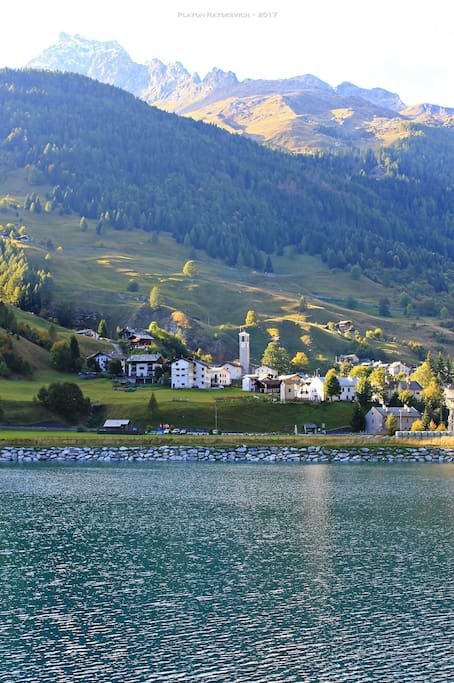 Isola dal lago