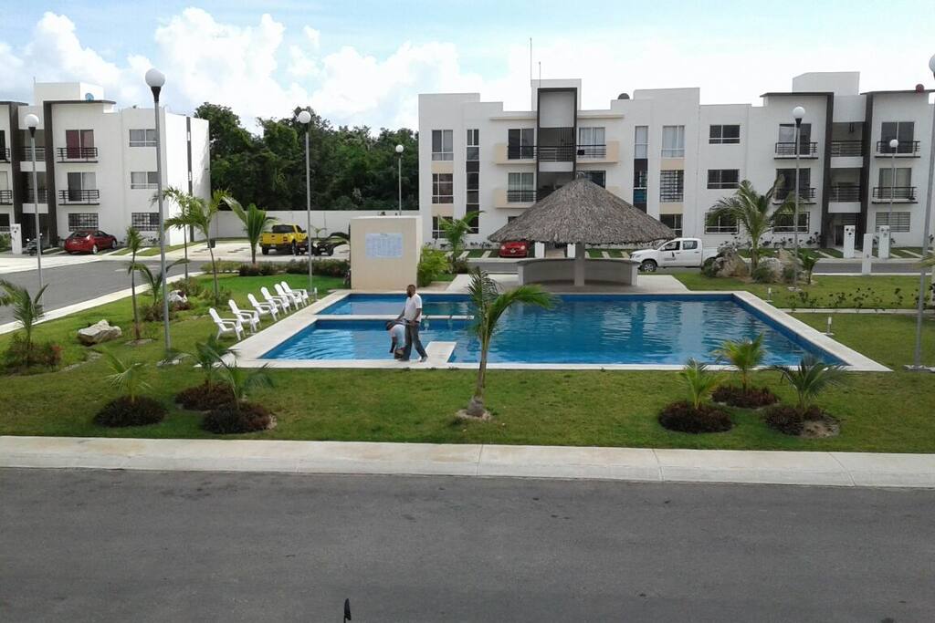 PISCINA Y PALAPA