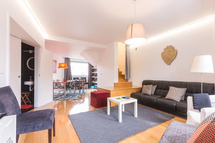 Friends & Family House 2