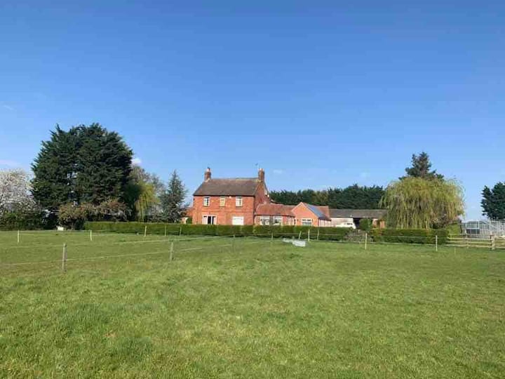 Norton Disney Locações por temporada e Inglaterra, Reino