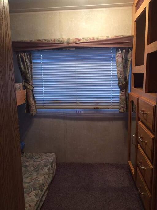 Bunk Room with 2 bunks